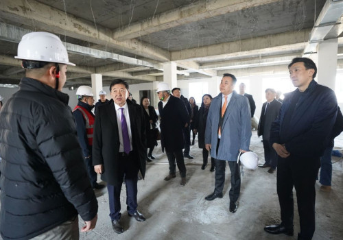 ЗАМ, ТЭЭВРИЙН САЙД Б.ДЭЛГЭРСАЙХАН ИНҮТ-ИЙН 15 ЖИЛ ГАЦСАН “ЦЭНХЭР БАРИЛГА”-ЫН АЖЛЫГ ЭРЧИМЖҮҮЛЭХ ҮҮРЭГ ӨГЛӨӨ