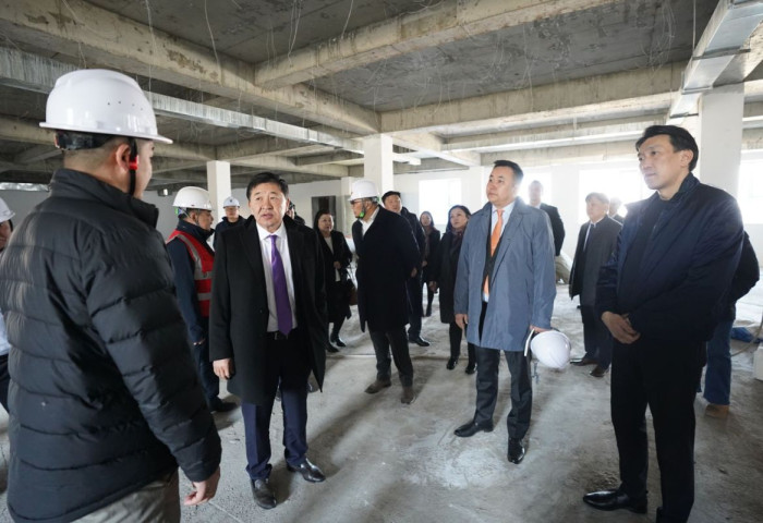 ЗАМ, ТЭЭВРИЙН САЙД Б.ДЭЛГЭРСАЙХАН ИНҮТ-ИЙН 15 ЖИЛ ГАЦСАН “ЦЭНХЭР БАРИЛГА”-ЫН АЖЛЫГ ЭРЧИМЖҮҮЛЭХ ҮҮРЭГ ӨГЛӨӨ