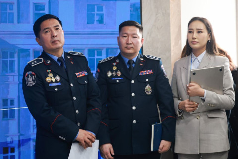 ҮЕ ТЭНГИЙН ДЭЭРЭЛХЭЛТИЙН ЭСРЭГ  “365-ЭВДРЭЭГҮЙ ИРЭЭДҮЙГ БҮТЭЭЕ” НӨЛӨӨЛЛИЙН АЯНЫГ ЭХЛҮҮЛЛЭЭ