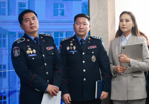 ҮЕ ТЭНГИЙН ДЭЭРЭЛХЭЛТИЙН ЭСРЭГ  “365-ЭВДРЭЭГҮЙ ИРЭЭДҮЙГ БҮТЭЭЕ” НӨЛӨӨЛЛИЙН АЯНЫГ ЭХЛҮҮЛЛЭЭ