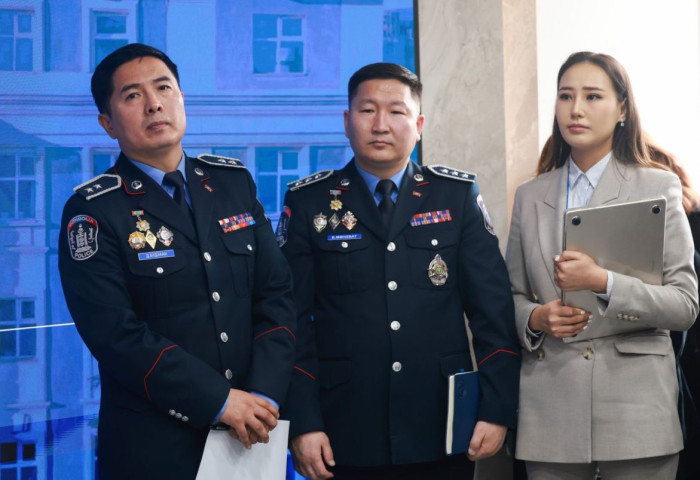 ҮЕ ТЭНГИЙН ДЭЭРЭЛХЭЛТИЙН ЭСРЭГ  “365-ЭВДРЭЭГҮЙ ИРЭЭДҮЙГ БҮТЭЭЕ” НӨЛӨӨЛЛИЙН АЯНЫГ ЭХЛҮҮЛЛЭЭ