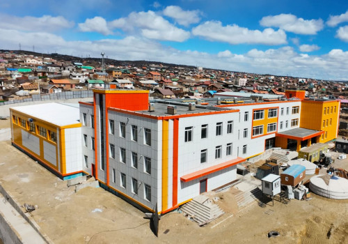 640 хүүхдийн суудалтай сургуулийн барилга угсралтын ажил 80 хувийн гүйцэтгэлтэй үргэлжилж байна