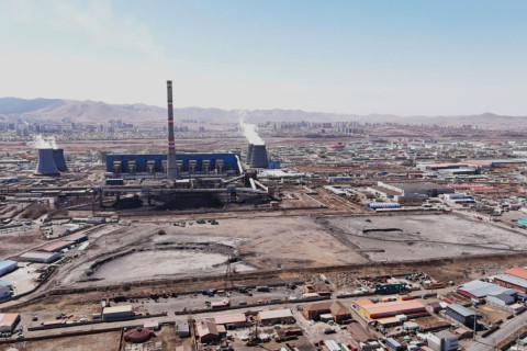 “Дулааны тавдугаар цахилгаан станц” төсөл хэрэгжих талбайн үнсийг зөөж эхэллээ