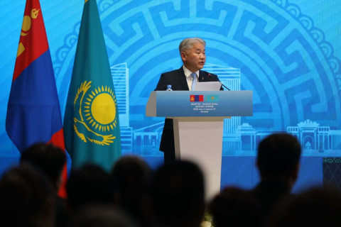 Ерөнхийлөгчийн айлчлал: Аж ахуйн нэгжүүд эхний шатанд 20 гаруй сая ам.долларын гэрээ байгууллаа