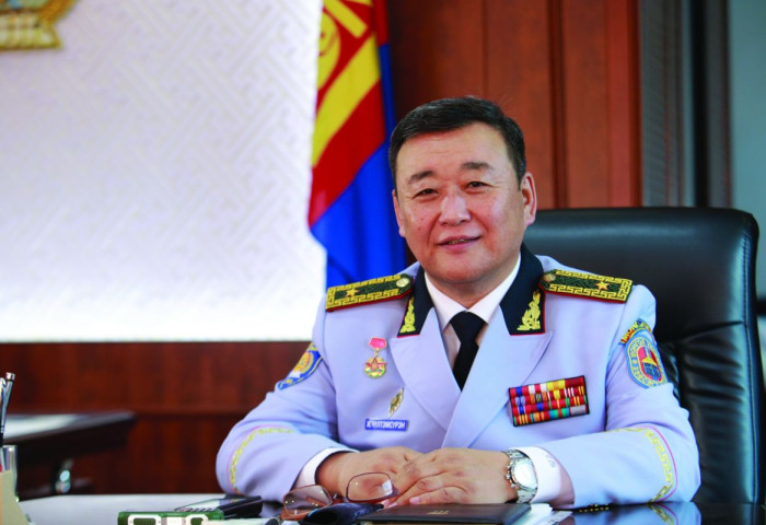 Эрхэлсэн ажилдаа эзэн нь болсон эрхэм генерал