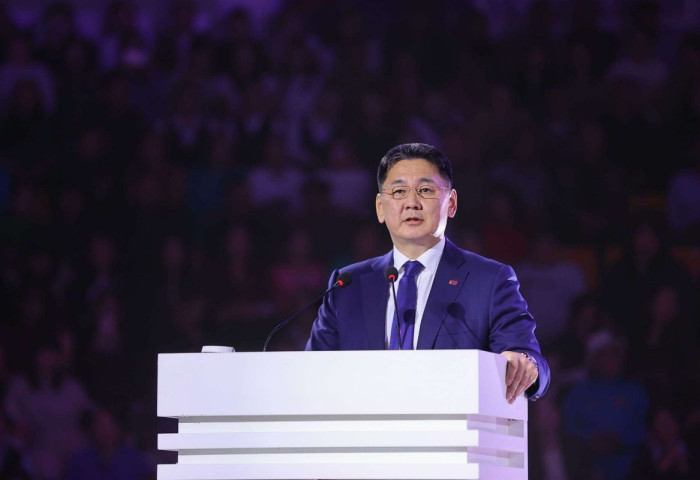 Ерөнхийлөгч У.Хүрэлсүх Баянзүрх дүүргийн иргэдтэй уулзлаа