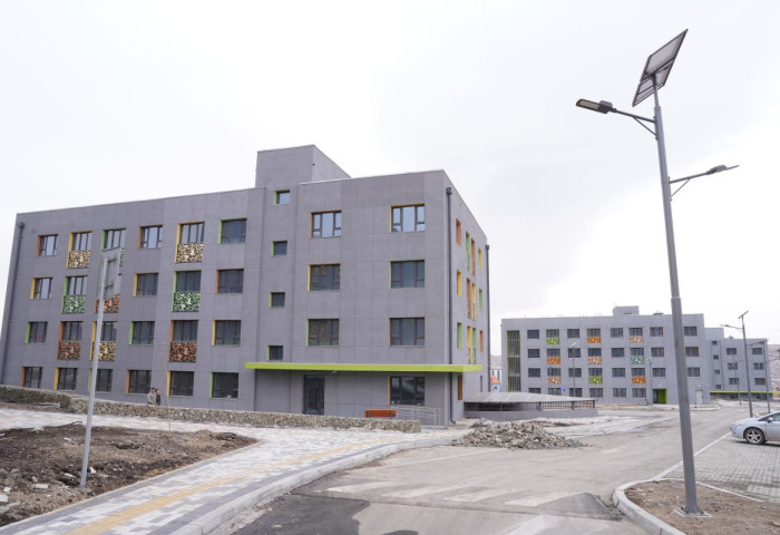 “Баянхошуу хот орон сууцжуулах” төслийн 462 айлын орон сууцны барилгын ажил 70 хувьтай байна