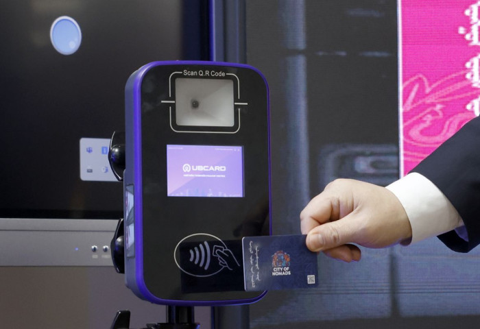 Нийтийн тээвэр карт уншигч нэг төхөөрөмжөөр үйлчилнэ