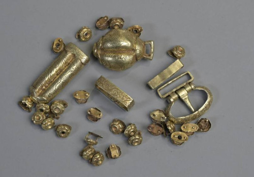 Жамухынх хэмээгддэг алтан бүсийг Эрдэнэсийн санд хадгалдаг