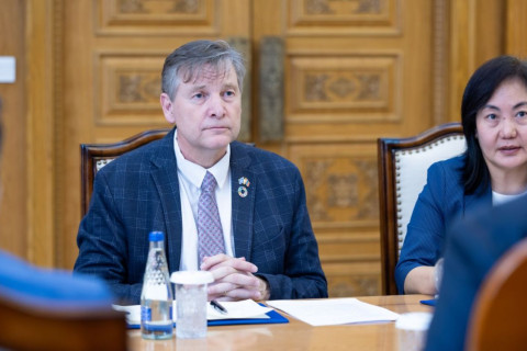 Сэргээгдэх эрчим хүчний чиглэлээр хэрэгжүүлж буй Засгийн газрын бодлогыг сайшаав