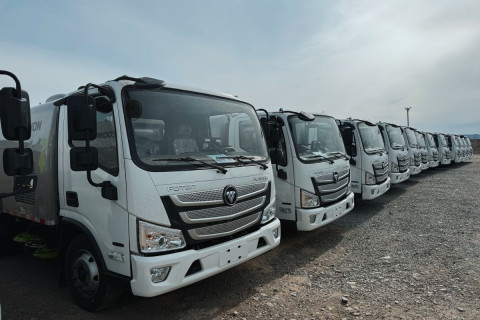 Хот, нийтийн аж ахуйн парк шинэчлэлтийн хүрээнд долоо дахь ээлжийн 40 тусгай зориулалтын машин механизмыг хүлээн авлаа