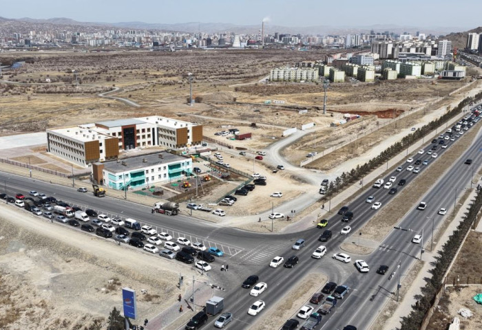 Яармагийн авто замаас Эрчим хүчний гудамжны уулзварын зүүн талд байрлах 312-р сургууль, цэцэрлэг хүртэл авто зам барина