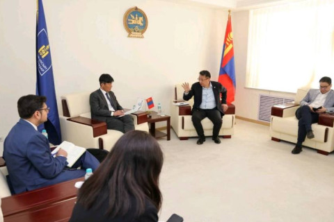 Сургуулийн ачааллыг бууруулж, төрөлжсөн ахлах болон хотхоны бага сургууль байгуулна