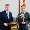 ГОВЬ-АЛТАЙ: НҮБ-ын Монгол дахь Суурин төлөөлөгч Яап ван Хиердэн Говь-Алтай аймагт айлчлав