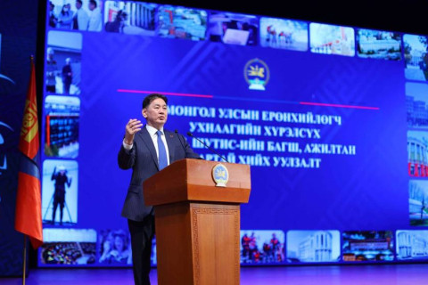 Ерөнхийлөгч У.Хүрэлсүх МУИС, ШУТИС-ийн багш, ажилтнуудтай уулзлаа