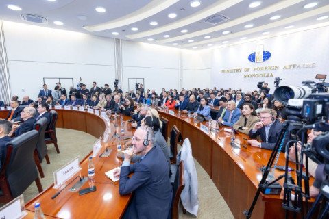 Бизнес эрхлэх болон хөрөнгө оруулалтын орчныг сайжруулж, хүнд суртлаас чөлөөлж ажиллахаа Ерөнхий сайд Н.Учрал мэдэгдлээ