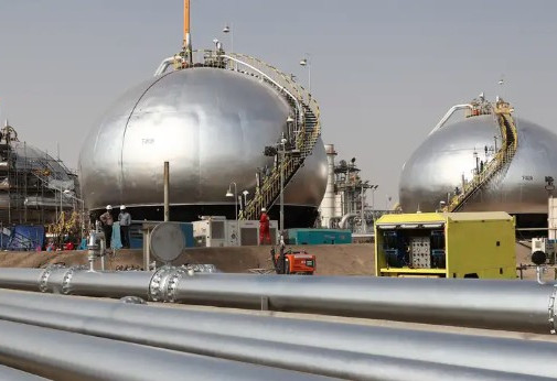 Дэлхийн газрын тосны хомсдол нэг тэрбум баррельд хүрчээ