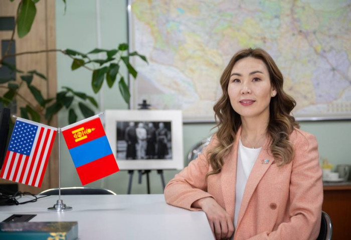 М.Даваасүрэн: Дилав хутагт, Оуэн Латтимор нарын тив дамнасан өвөөр дамжуулж АНУ дахь Монгол судлалыг идэвжүүлнэ