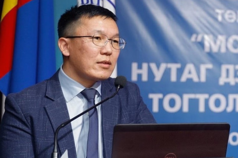 Хуульч Л.Галбаатар: Эрүүгийн хуульд оруулах гэж буй “Гүтгэх” заалт албан тушаалтныг хамгаалсан “далд” заалтуудтай байна