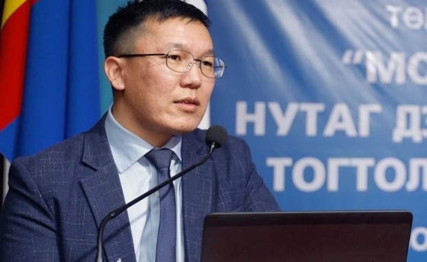 Хуульч Л.Галбаатар: Эрүүгийн хуульд оруулах гэж буй “Гүтгэх” заалт албан тушаалтныг хамгаалсан “далд” заалтуудтай байна