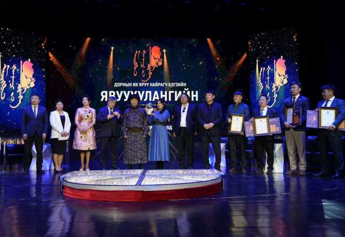 “Мөнгөн хазаарын чимээ“ яруу найргийн  наадмын шилдгүүд тодорлоо