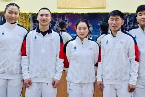 Хүндийг өргөлтийн тамирчид ААШТ-д оролцохоор Энэтхэгийг зорилоо