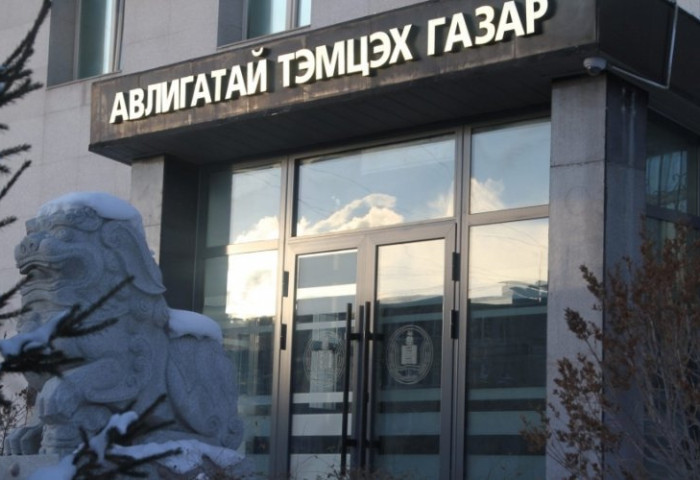 Хяналт шалгалтаар илрүүлсэн авлигын гэмт хэргийн шинжтэй үйлдлийг шалгуулахаар Мөрдөн шалгах хэлтэст шилжүүлэв
