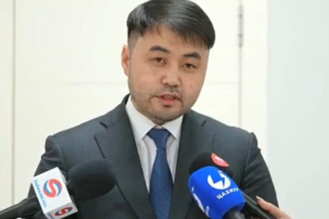 НИТХ-ын төлөөлөгч Б.Сэргэлэнбаатар албаны мэдээллээ хувьдаа ашигласан тул хуульд зааснаар НИТХ-ын төлөөлөгчөөс огцрох нөхцөлийг хангажээ