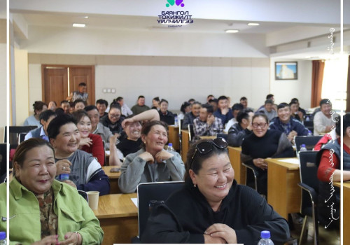 Байгууллагын ажилтан, албан хаагчдын ээлжит хурал зохион байгуулагдлаа