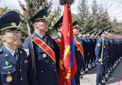 Хилчдийн нийгмийн асуудлыг шийдэж, хөрөнгө оруулалтыг нэмнэ