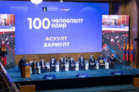 ЗАСГИЙН ГАЗАР “100 ХОНОГ ДАХЬ 100 ЧӨЛӨӨЛӨЛТ”-ӨӨ ИРГЭД, ОЛОН НИЙТЭД ТАНИЛЦУУЛЖ БАЙНА