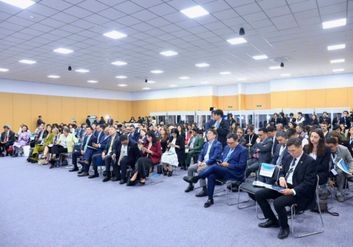 А.Үйлстөгөлдөр: Улс орнууд цэрэг, зэвсэглэлдээ зарцуулдаг 2.9 их наяд ам.долларыг байгаль эхдээ зориулсан бол асар их эерэг нөлөө үзүүлэх байсныг дэлхий нийтээрээ бодох цаг иржээ