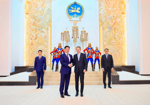 ХБНГУ-ын Элчин сайд Итгэмжлэх жуух бичгээ өргөн барилаа