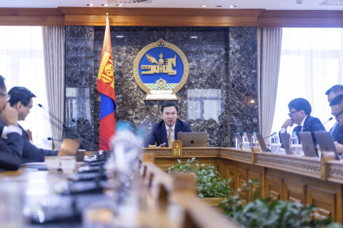Ерөнхий сайд есөн шийдвэрээ танилцуулав