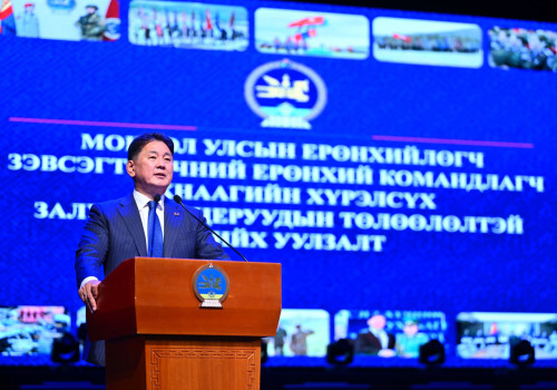 Ерөнхийлөгч У.Хүрэлсүх төрийн цэргийн болон хууль сахиулах байгууллагын залуу офицеруудтай уулзлаа