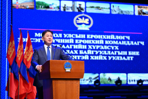 Ерөнхийлөгч У.Хүрэлсүх хил хамгаалах байгууллагын ажилтан, албан хаагчидтай уулзлаа