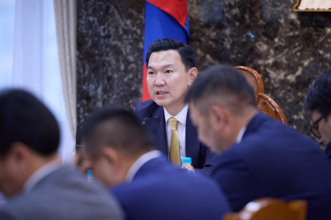 ЗӨВШӨӨРӨЛ АВАХААС ОЛГОХ ХҮРТЭЛХ БҮХ ҮЙЛ АЖИЛЛАГААНД БАРИМТ БИЧГИЙГ ИРГЭНЭЭС НЭГ УДАА АВЧ, ӨРГӨДӨЛ, ХҮСЭЛТИЙГ ШУУРХАЙ ШИЙДВЭРЛЭХИЙГ ҮҮРЭГ БОЛГОЛОО