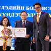 Багш гэр бүлийн төлөөлөлд түрээслээд өмчлөх орон сууцны батламж гардууллаа