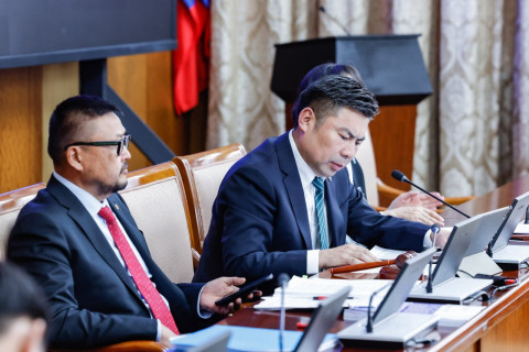 ТБХ:Монгол Улсын 2026 оны төсвийн тодотголын төслүүдийн гурав дахь хэлэлцүүлгийг дахин явуулав