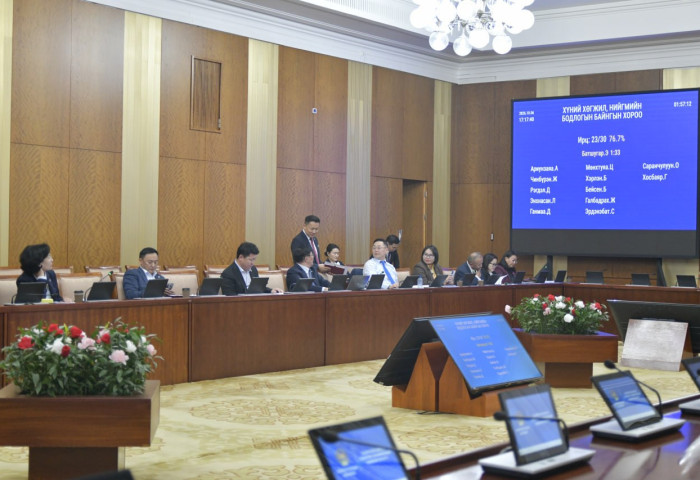 ХХНББХ: Гэр бүлийн хөгжлийг дэмжих тухай болон 2027 оны төсвийн тухай хуулийн төслүүдийг хэлэлцэв