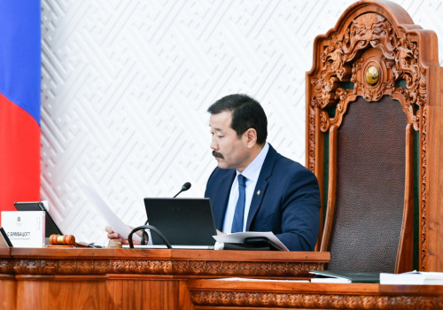 Монгол Улсын 2026 оны төсвийн тухай хуульд өөрчлөлт оруулах тухай хуулийн төслүүдийн дөрөв дэх хэлэлцүүлгийг явууллаа