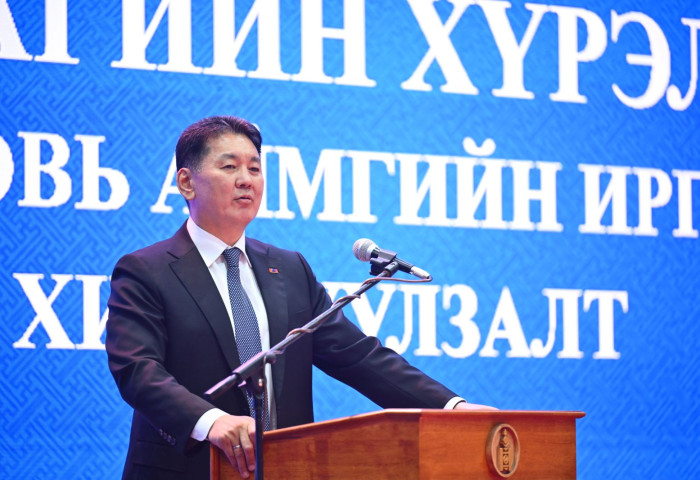 Ерөнхийлөгч У.Хүрэлсүх Дорноговь аймгийн иргэдтэй уулзав