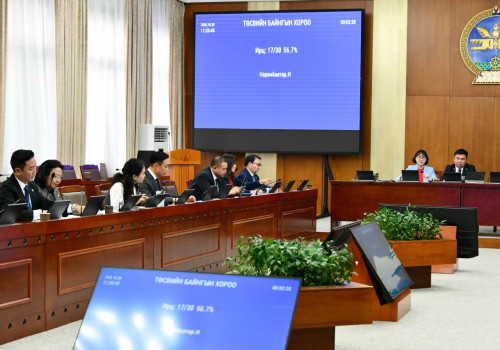 ТБХ: Байнгын хорооны тогтоолын төслийг баталж, Монгол Улсын 2027 оны төсвийн тухай хуулийн төсөлтэй хамт өргөн мэдүүлсэн хууль, тогтоолын төслийг хэлэлцэхийг дэмжлээ