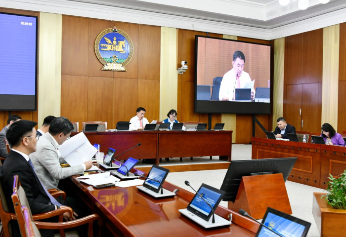 Төсвийн зарлагын хяналтын дэд хороо Монгол Улсын 2027 оны төсвийн тухай хуулийн төслүүдийн гурав дахь хэлэлцүүлгийг хийлээ