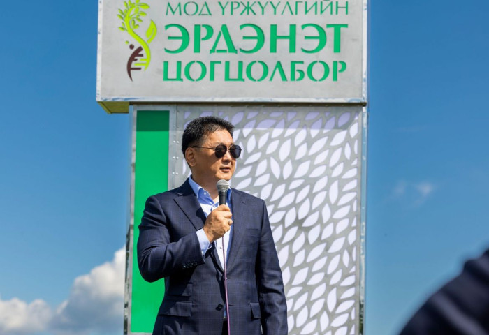 Монгол Улсын Ерөнхийлөгч У.Хүрэлсүх Мод үржүүлгийн “Эрдэнэт” цогцолборын бүтээн байгуулалтыг эхлүүллээ