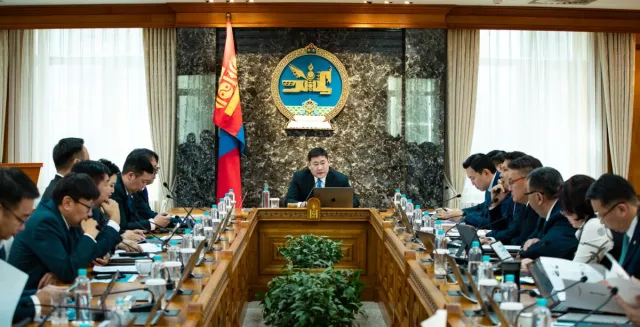 Аж ахуйн нэгжийн худалдан авсан нүүрсийг тусгай гарцаар нэвтрүүлэх ажлыг шуурхай зохион байгуулахыг үүрэг болголоо