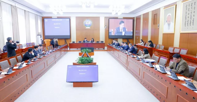 ТБХ: Монгол Улсын 2027 оны төсвийн тухай хуулийн төслүүдийн гурав дахь хэлэлцүүлгийг хийж, зарчмын зөрүүтэй саналын томьёоллуудаар санал хураалт явуулав