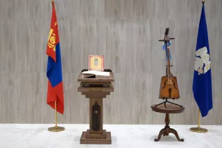 Чингис хааны эш хөрөг, Монголын нууц товчоонд хүндэтгэл үзүүлж, нийслэлийн сүлдэт хуурыг цэнгүүллээ