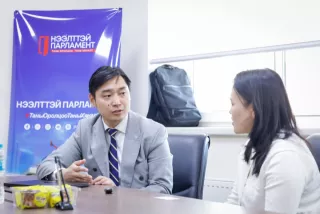 УИХ-ын гишүүн Г.Лувсанжамц “Нээлттэй парламент” танхимд иргэдтэй уулзаж, хотын хөгжил, амьдрах орчны асуудлаар санал солилцлоо