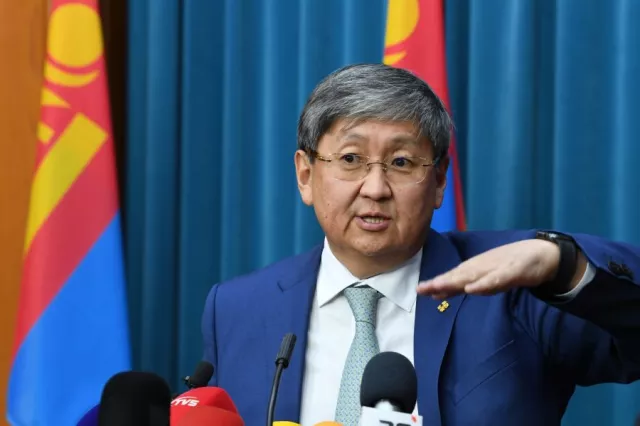Ч.Хүрэлбаатар: Жилийн төлөвлөгөө мөрийн хөтөлбөрт туссан ажлуудыг гүйцэтгэх тал дээр хариуцлагагүй ажилласан 5 сайдад хариуцлага тооцно